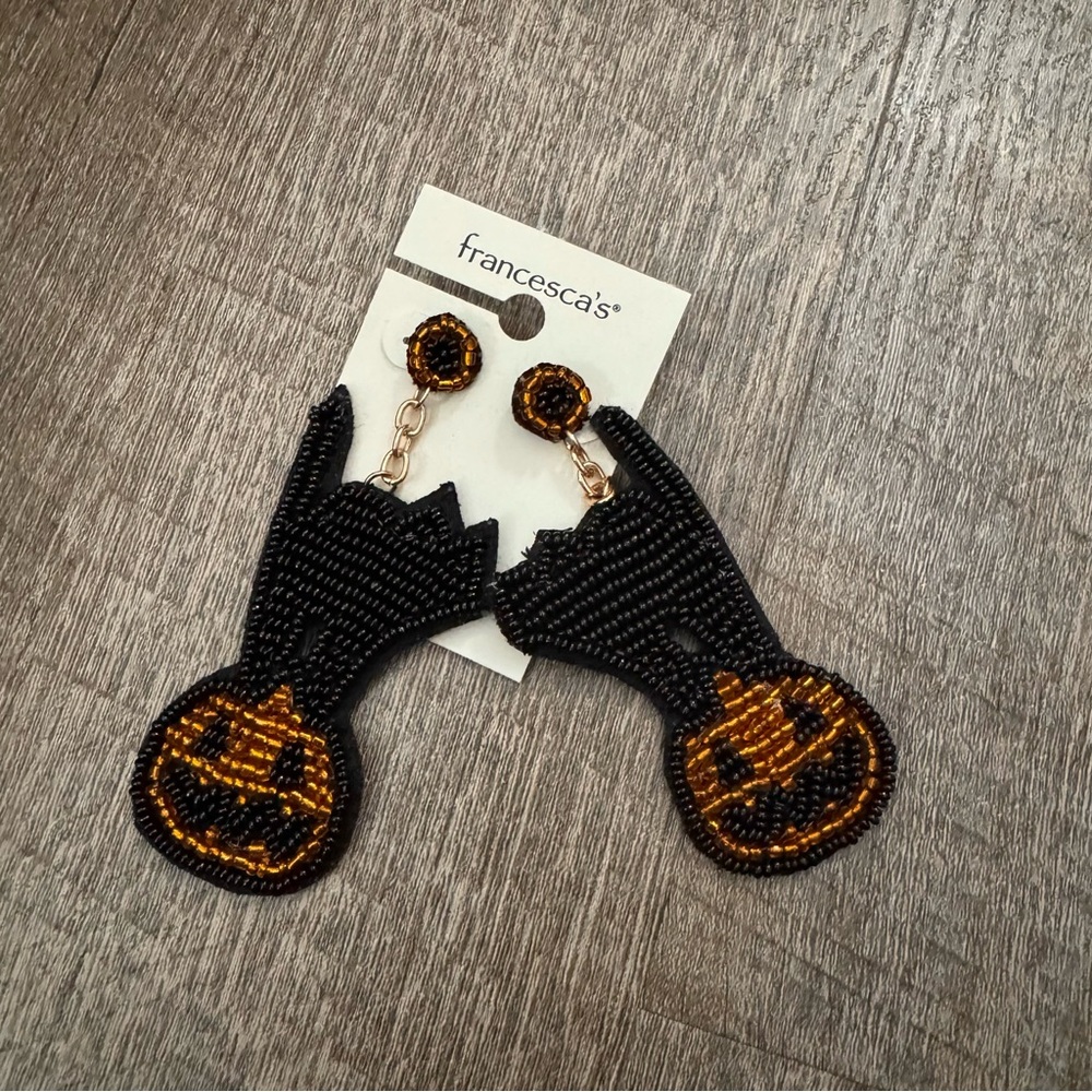 NWT Beaded Black Cat Halloween Earrings